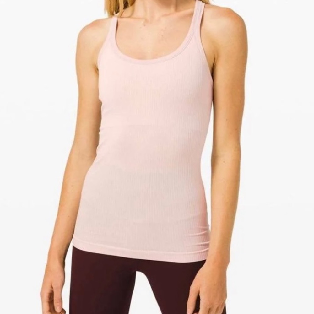 Lululemon ebb to street top
